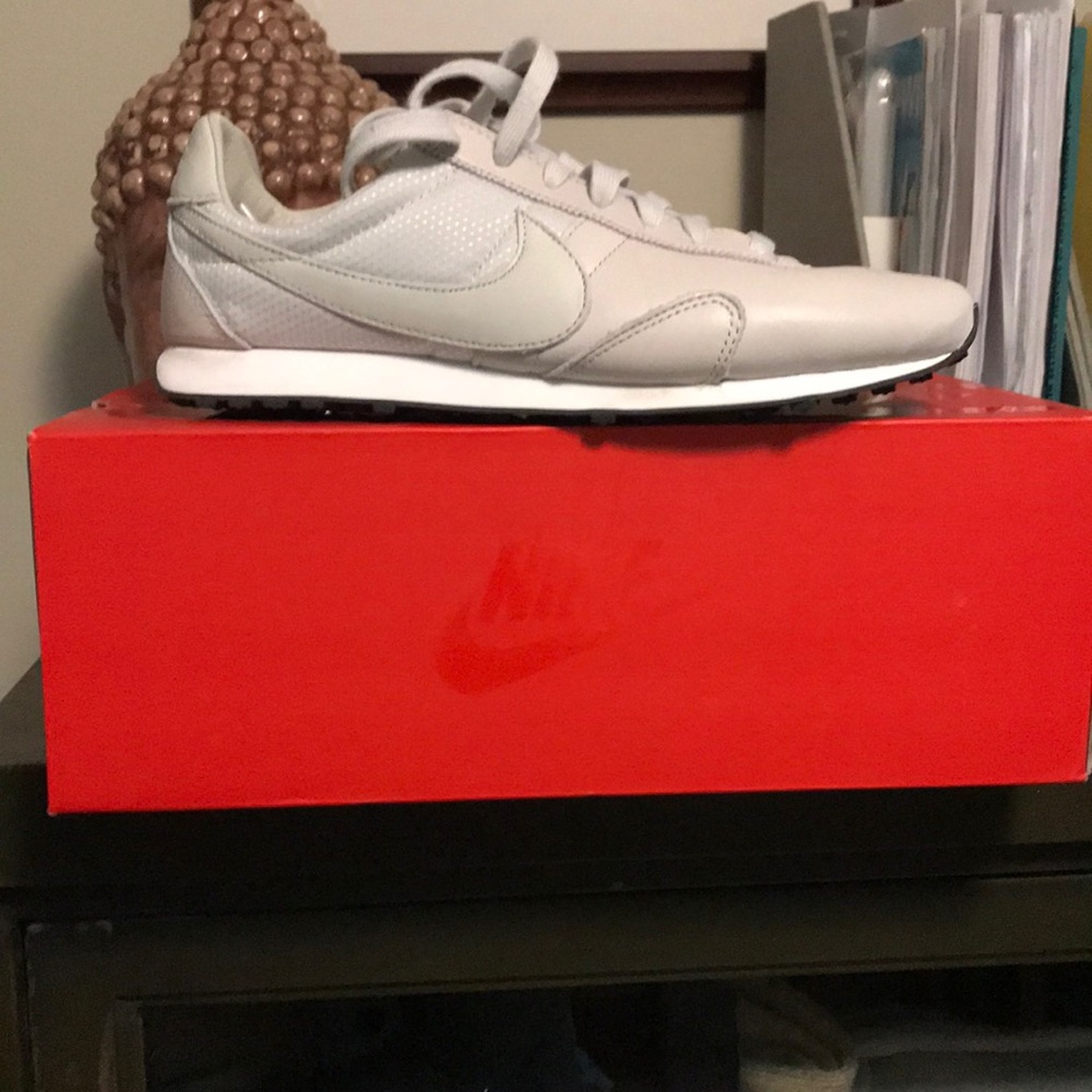 Nike Montreal Racer
